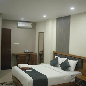 https://cruz-calicut-inn.kerala-hotels.net
