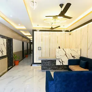 Hotel Maya's Nest By Basotel, Varanasi